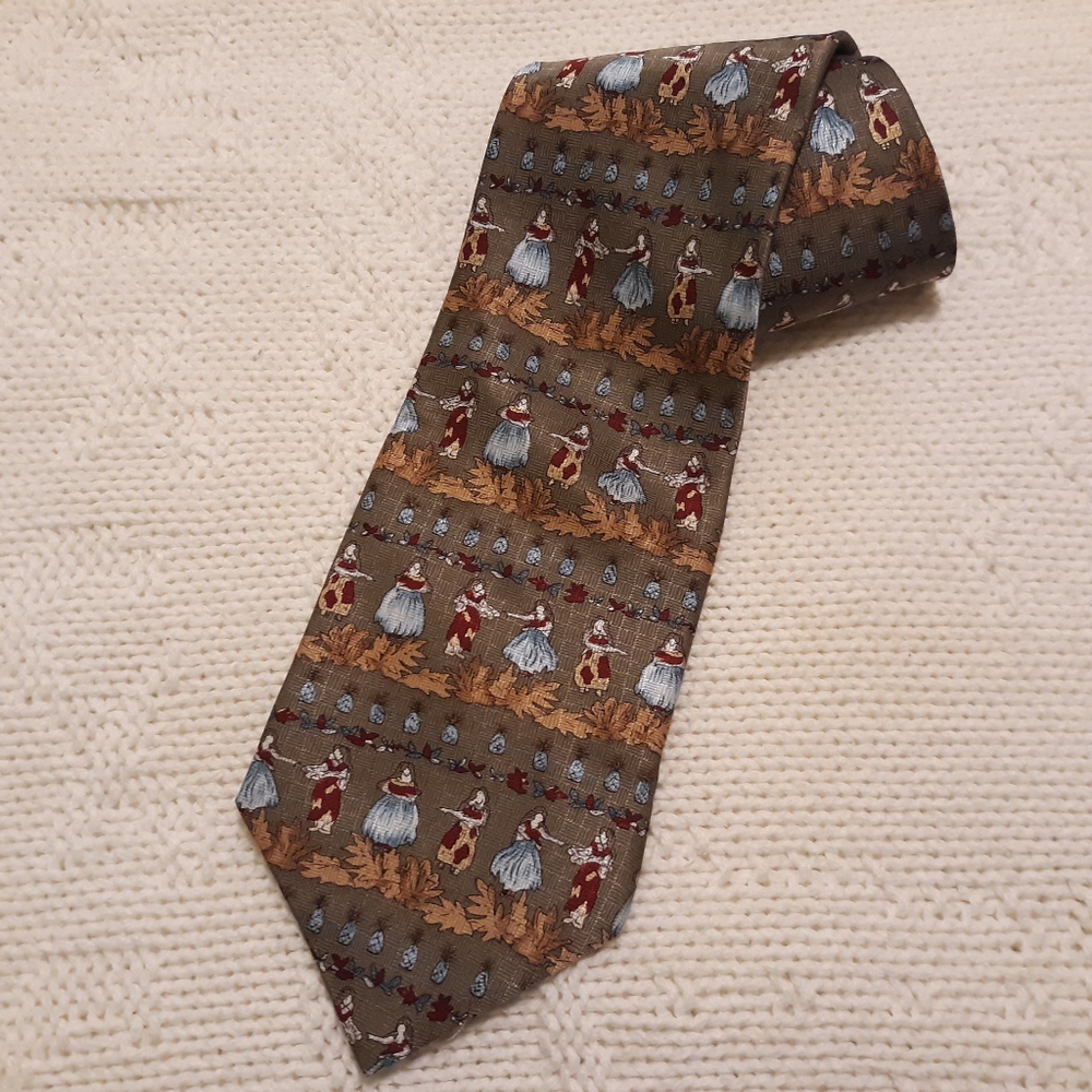 Vintage Hawaiian hula dancers men’s silk tie made in USA